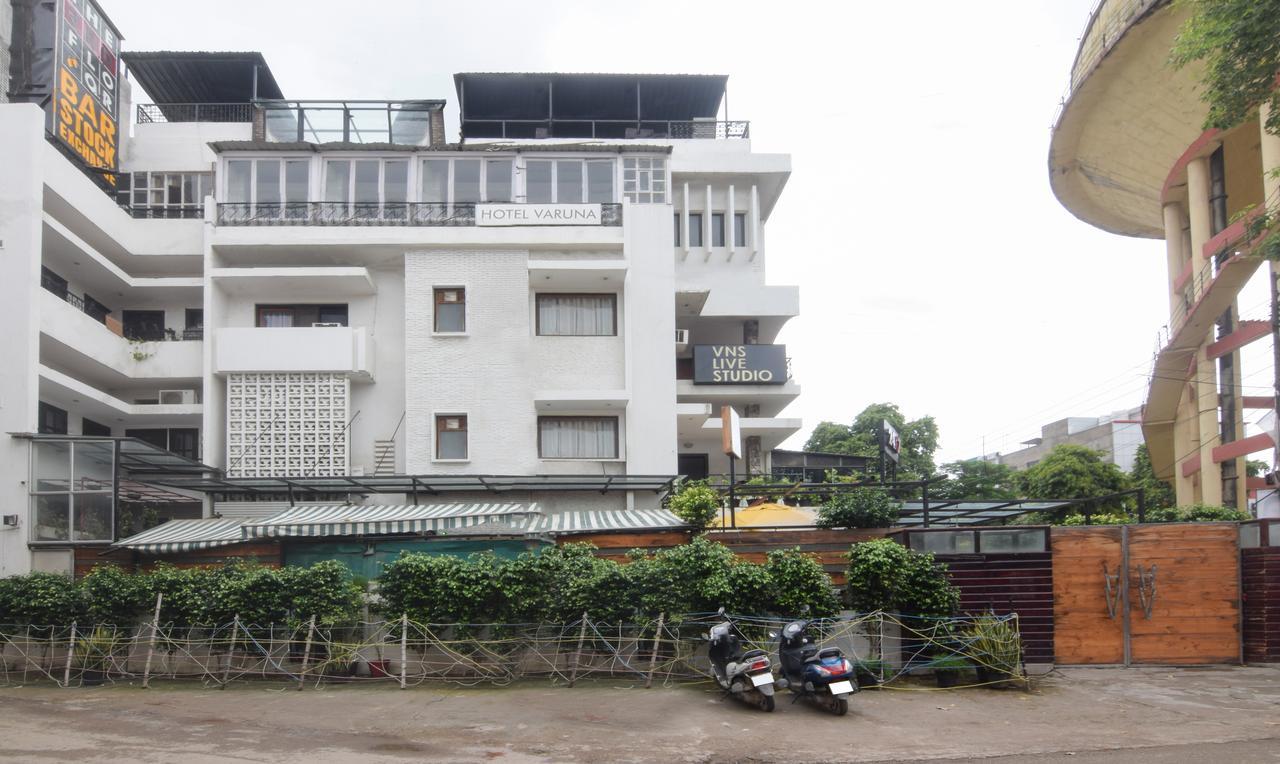 Hotel Varuna Varanasi Exteriör bild